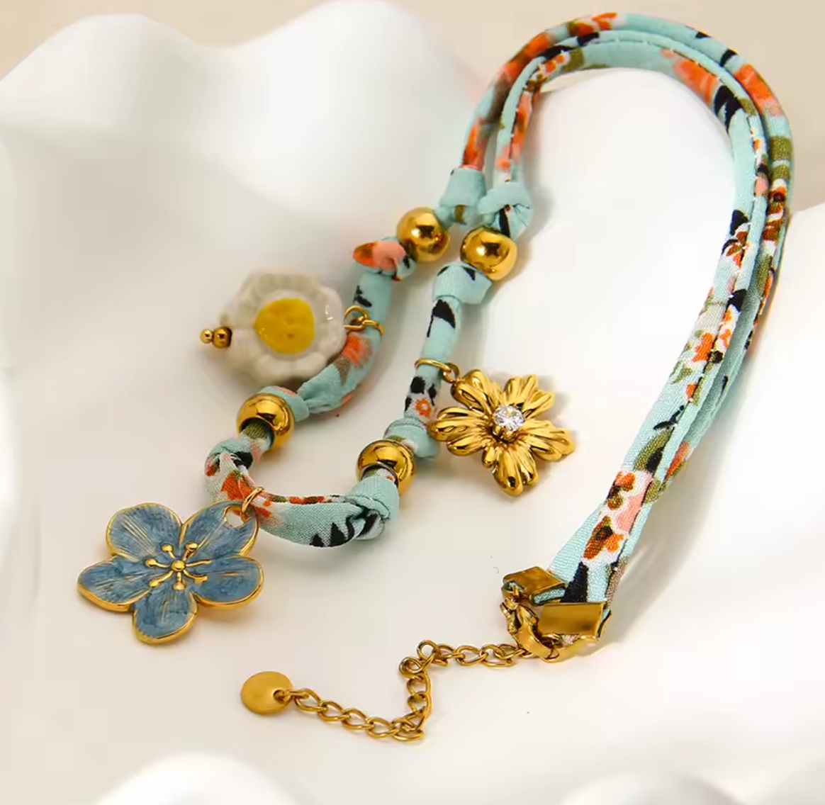 Bohemian Floral Pendant Necklace